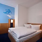 Hotel Outdoor 3*